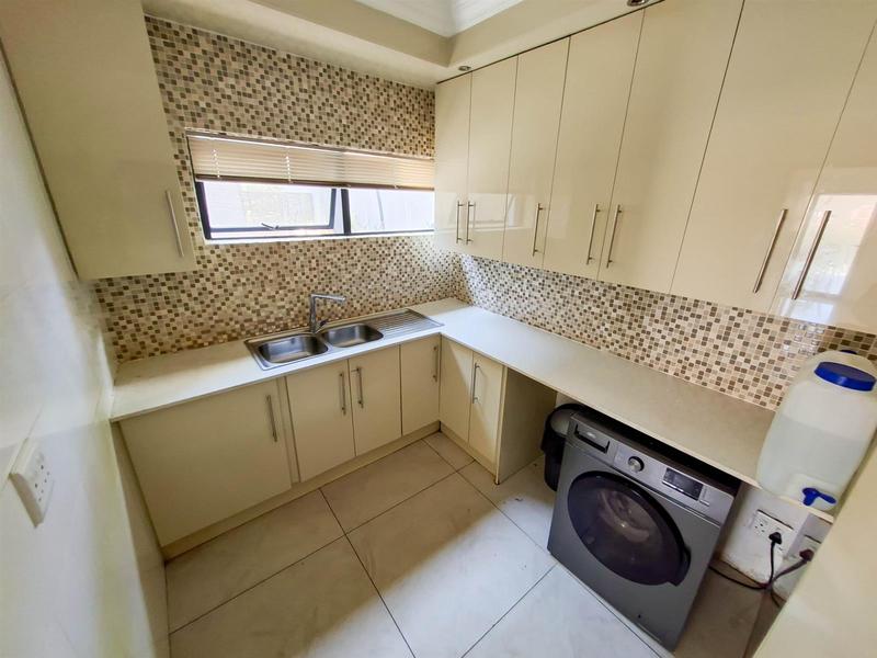 5 Bedroom Property for Sale in Eldoraigne Gauteng