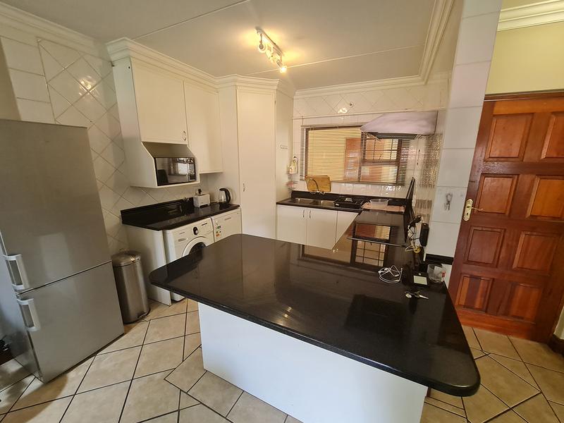 2 Bedroom Property for Sale in Bryanston Gauteng