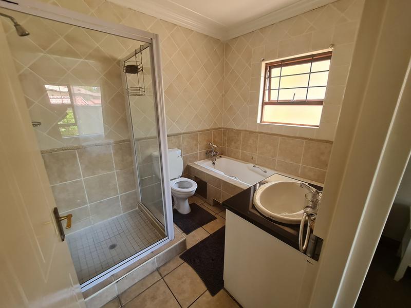 2 Bedroom Property for Sale in Bryanston Gauteng