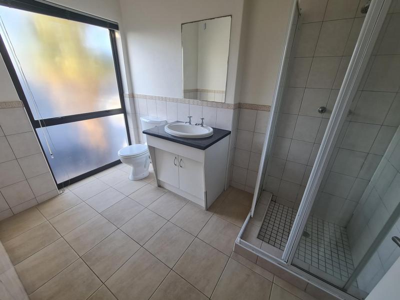 2 Bedroom Property for Sale in Magaliessig Gauteng