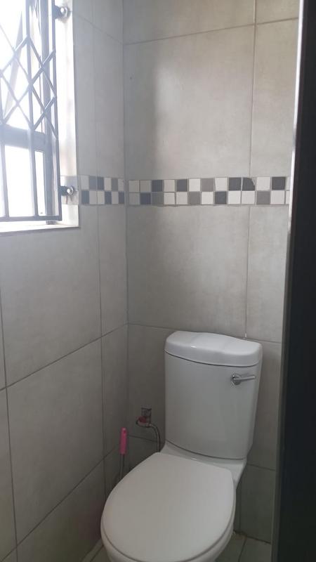 To Let 1 Bedroom Property for Rent in Dawn Park Gauteng