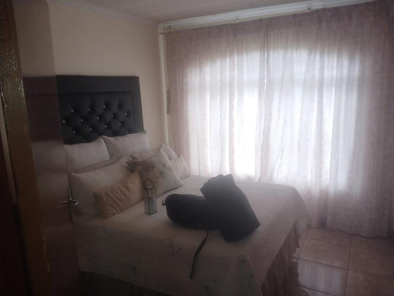 4 Bedroom Property for Sale in Palm Ridge Gauteng