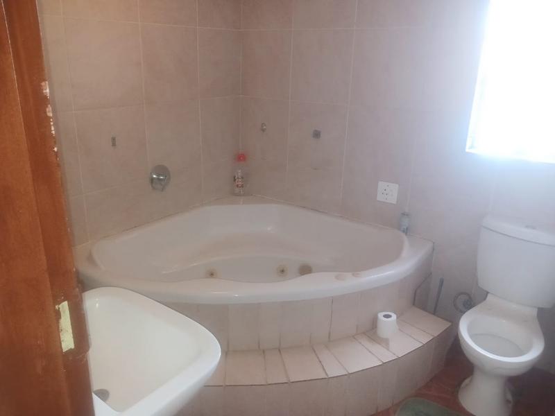 4 Bedroom Property for Sale in Palm Ridge Gauteng