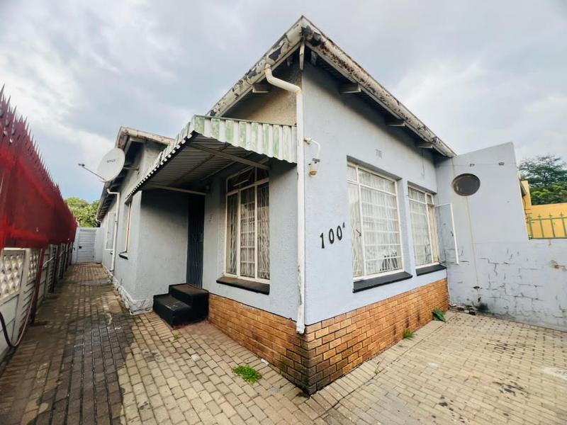 6 Bedroom Property for Sale in Brixton Gauteng