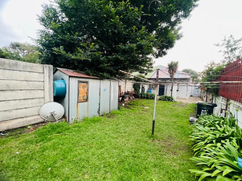 6 Bedroom Property for Sale in Brixton Gauteng