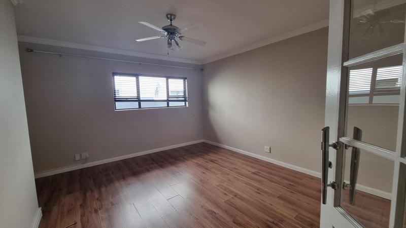 To Let 4 Bedroom Property for Rent in Midfield Estate Gauteng