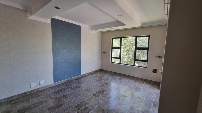 To Let 4 Bedroom Property for Rent in Midfield Estate Gauteng