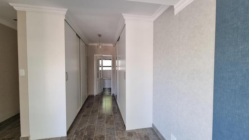 To Let 4 Bedroom Property for Rent in Midfield Estate Gauteng