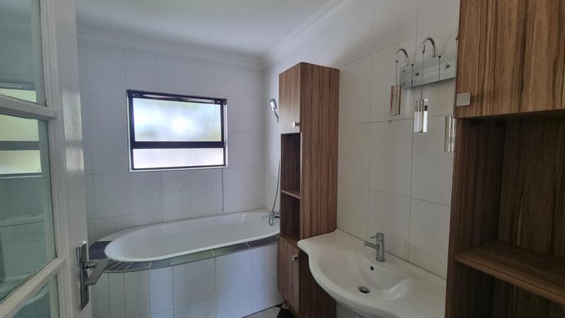 To Let 4 Bedroom Property for Rent in Midfield Estate Gauteng