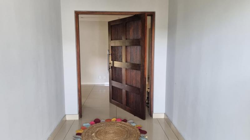 To Let 4 Bedroom Property for Rent in Midfield Estate Gauteng