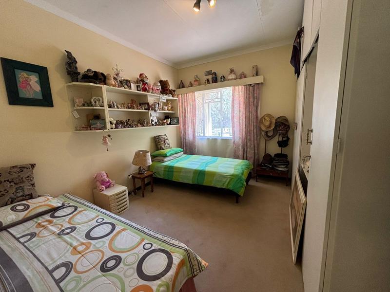 4 Bedroom Property for Sale in Florida Park Gauteng