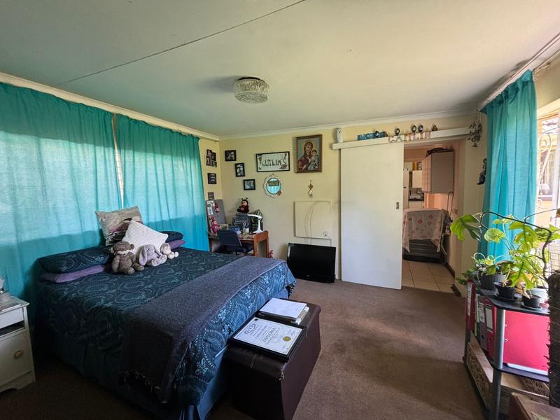 4 Bedroom Property for Sale in Florida Park Gauteng