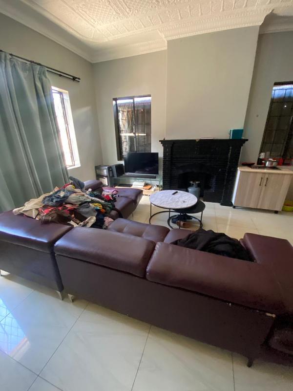 To Let 3 Bedroom Property for Rent in Sunnyrock Gauteng