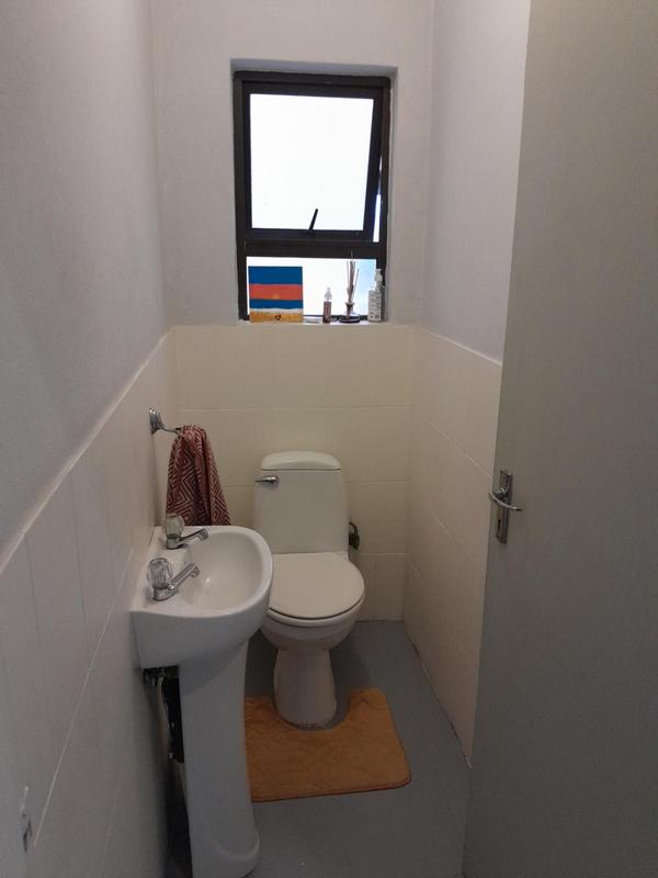 To Let 3 Bedroom Property for Rent in Sunnyrock Gauteng