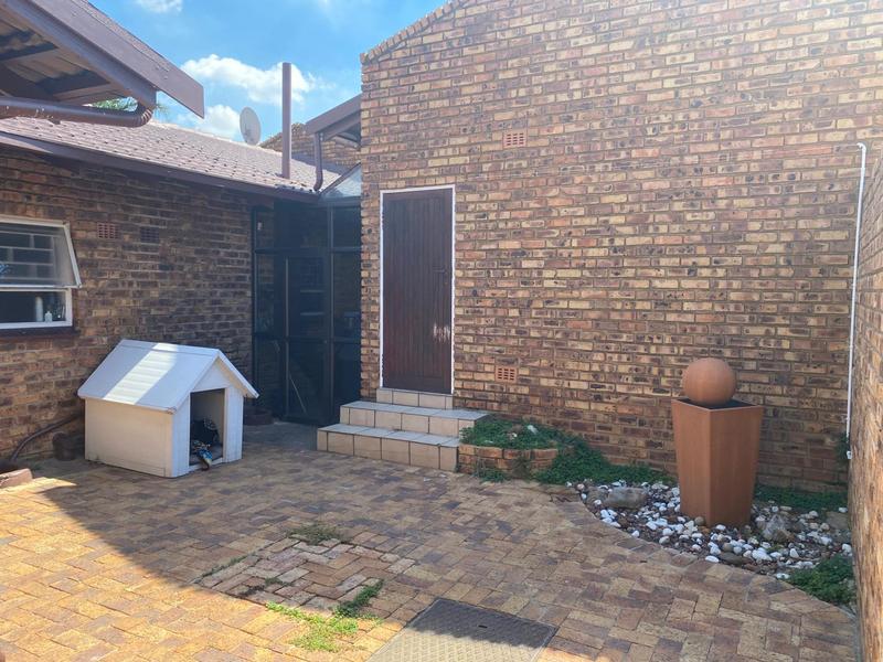 To Let 3 Bedroom Property for Rent in Norkem Park Gauteng