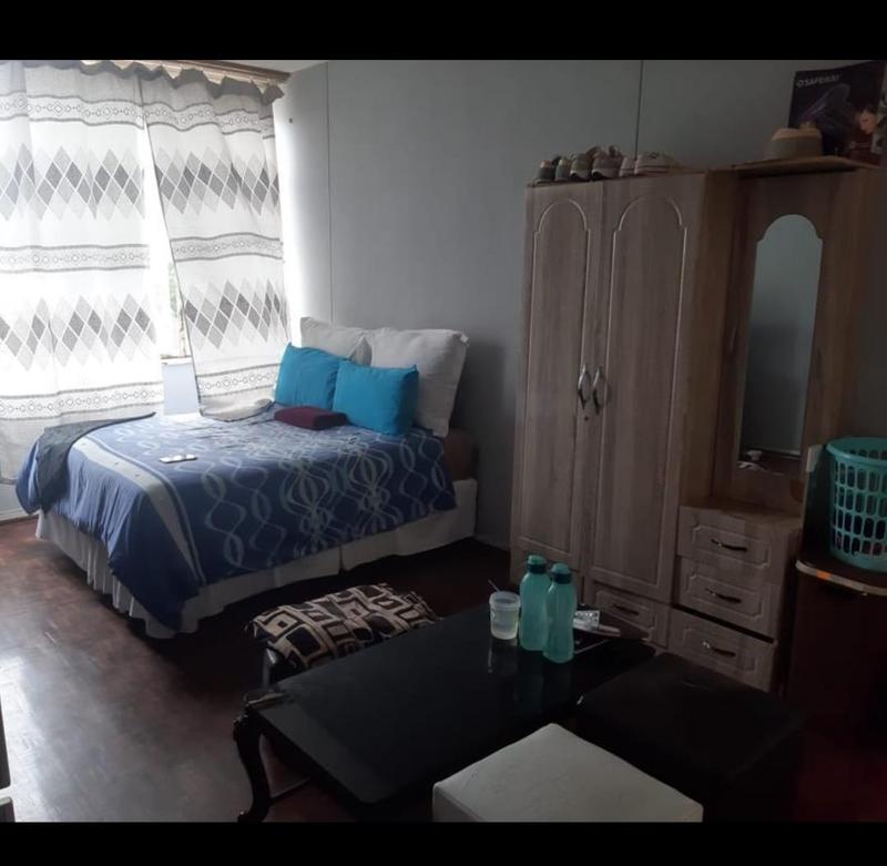 2 Bedroom Property for Sale in Yeoville Gauteng