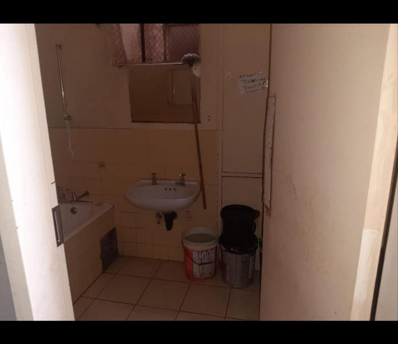 2 Bedroom Property for Sale in Yeoville Gauteng