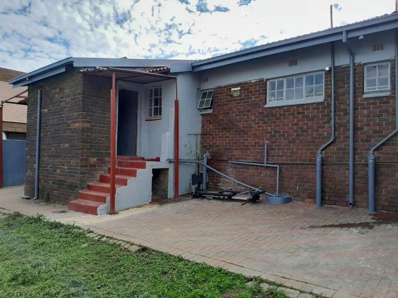 To Let 3 Bedroom Property for Rent in Laudium Gauteng
