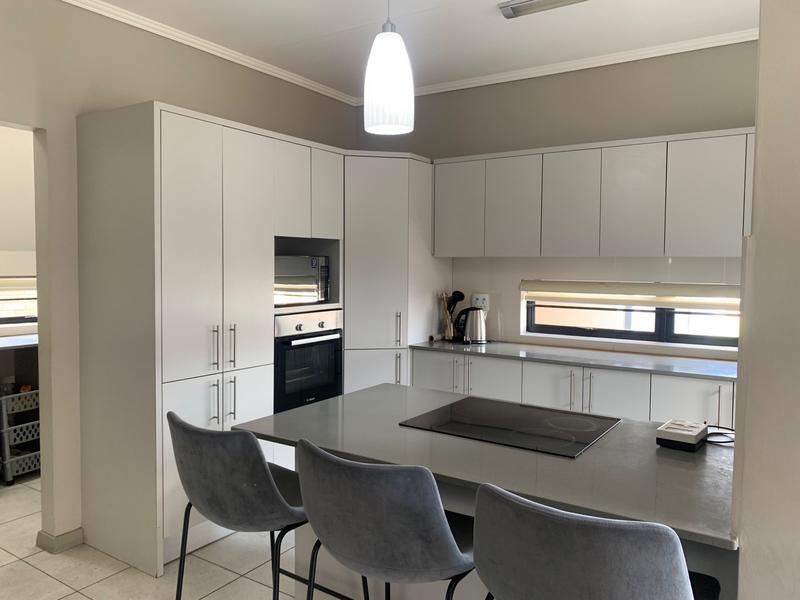 To Let 3 Bedroom Property for Rent in Amberfield Gauteng