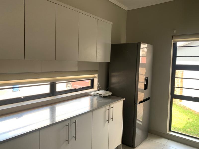 To Let 3 Bedroom Property for Rent in Amberfield Gauteng