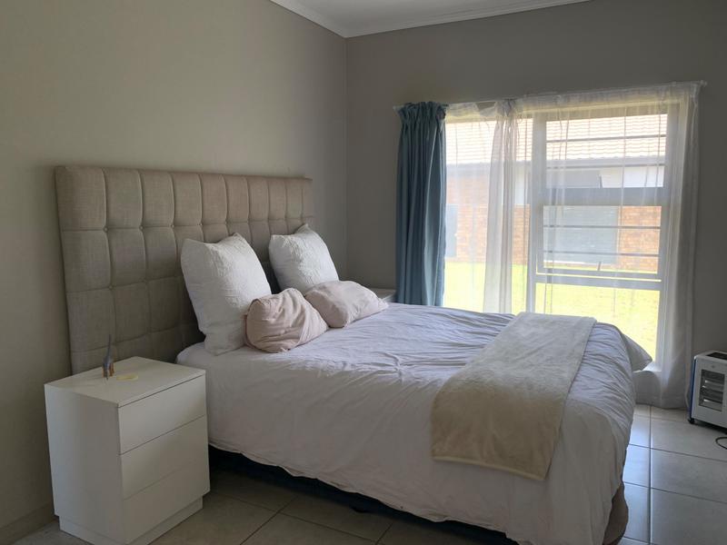 To Let 3 Bedroom Property for Rent in Amberfield Gauteng