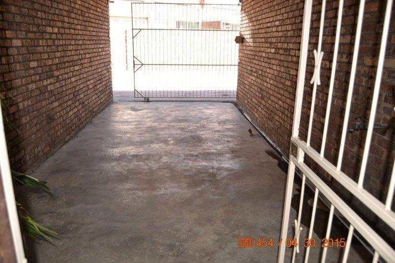 3 Bedroom Property for Sale in Petersfield Gauteng