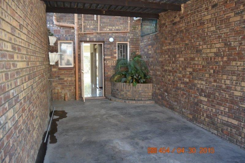 3 Bedroom Property for Sale in Petersfield Gauteng