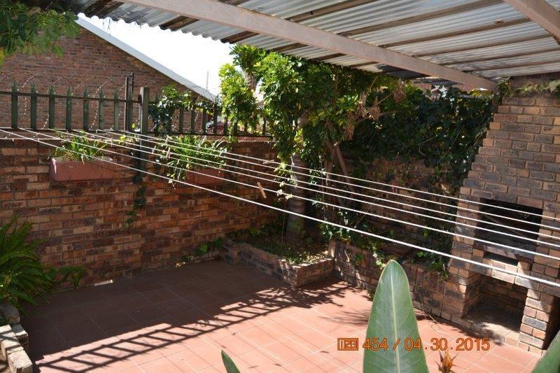 3 Bedroom Property for Sale in Petersfield Gauteng