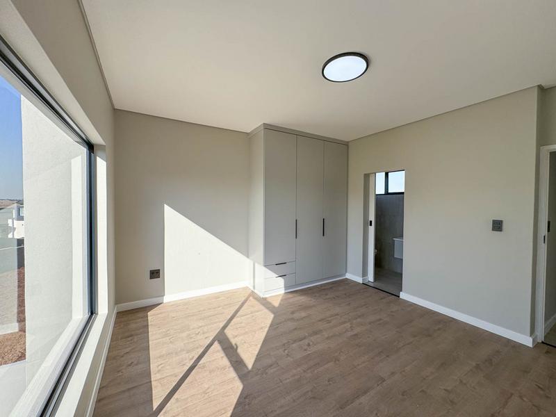 4 Bedroom Property for Sale in Midstream Heights Gauteng