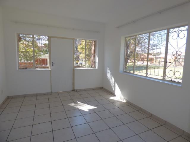 To Let 2 Bedroom Property for Rent in Rosettenville Gauteng