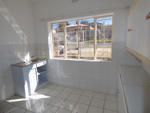 To Let 2 Bedroom Property for Rent in Rosettenville Gauteng