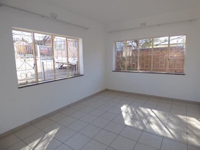 To Let 2 Bedroom Property for Rent in Rosettenville Gauteng