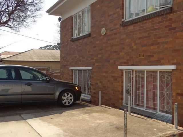 To Let 2 Bedroom Property for Rent in Rosettenville Gauteng