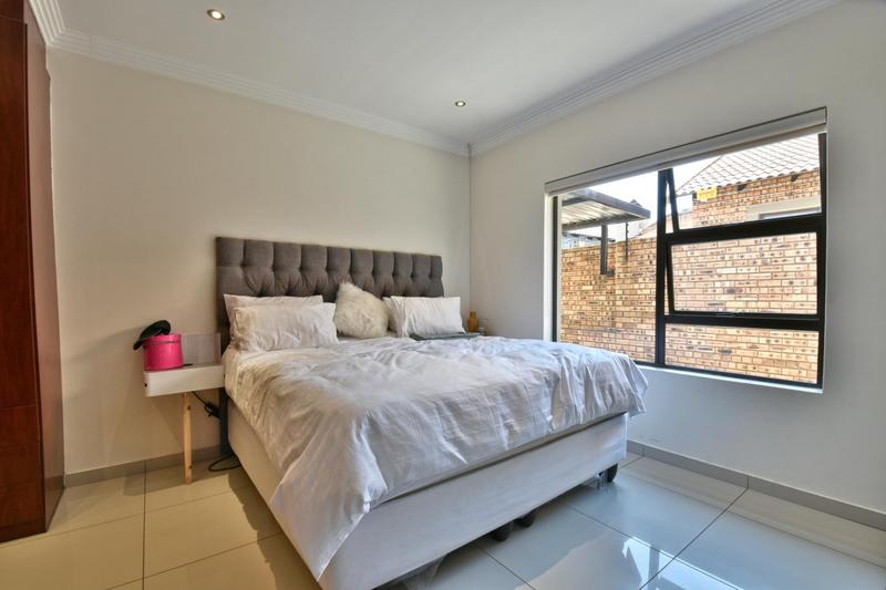 3 Bedroom Property for Sale in New Redruth Gauteng