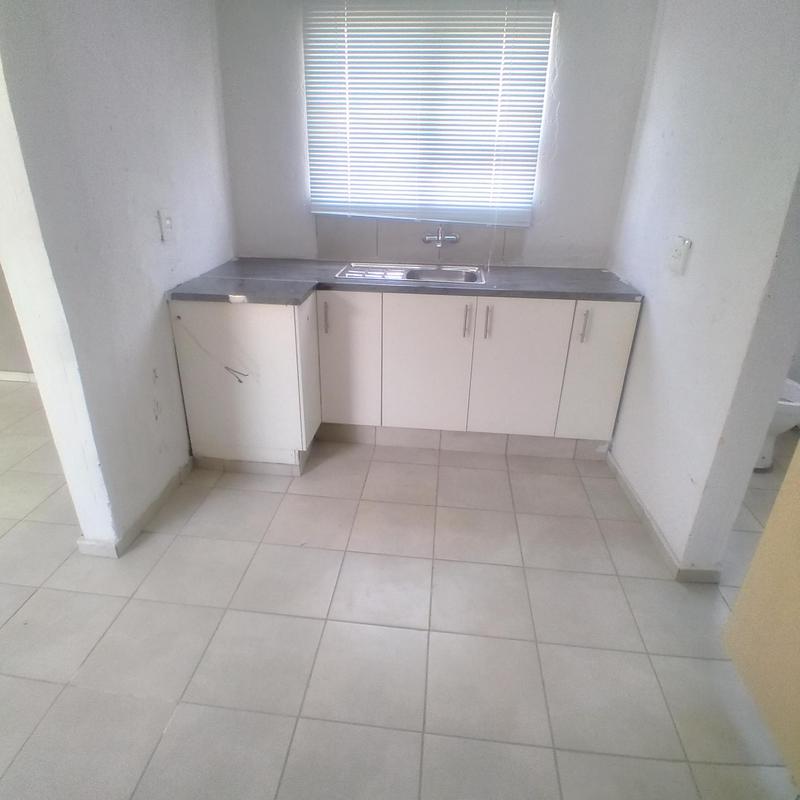 To Let 1 Bedroom Property for Rent in Protea Glen Gauteng