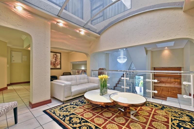 5 Bedroom Property for Sale in Glenvista Gauteng