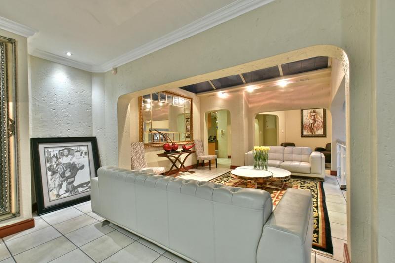 5 Bedroom Property for Sale in Glenvista Gauteng