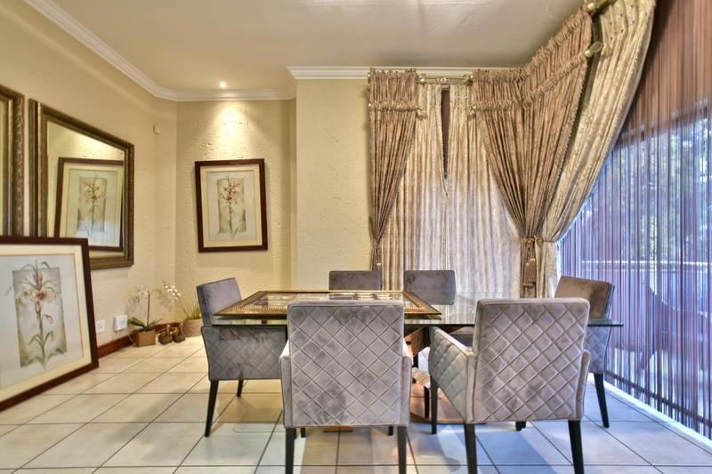 5 Bedroom Property for Sale in Glenvista Gauteng