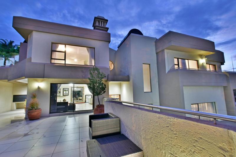5 Bedroom Property for Sale in Glenvista Gauteng