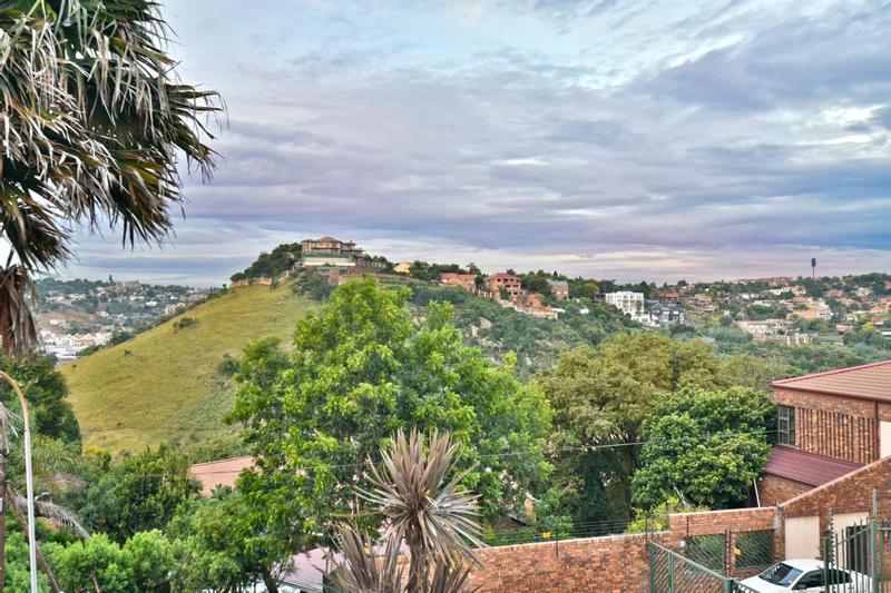 5 Bedroom Property for Sale in Glenvista Gauteng