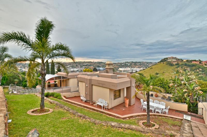 5 Bedroom Property for Sale in Glenvista Gauteng