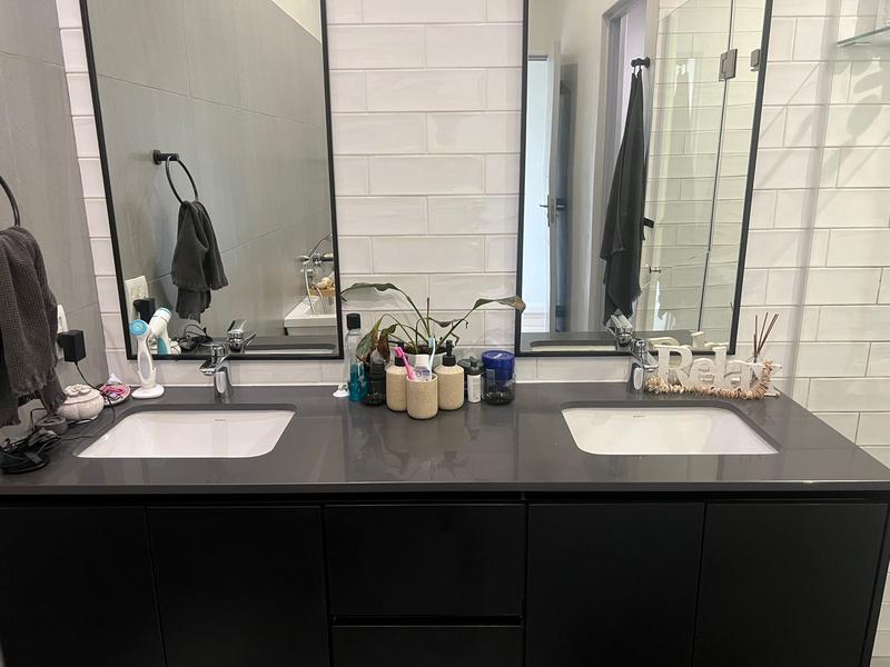 To Let 2 Bedroom Property for Rent in Midfield Estate Gauteng