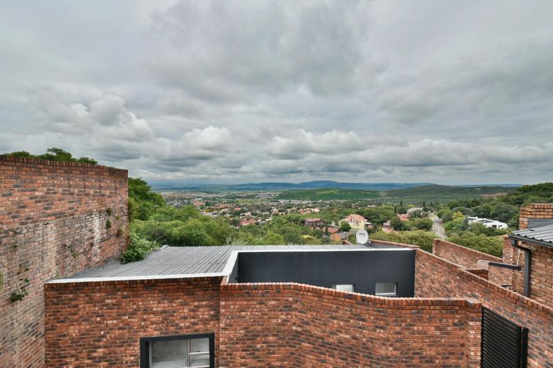 To Let 1 Bedroom Property for Rent in Glenvista Gauteng