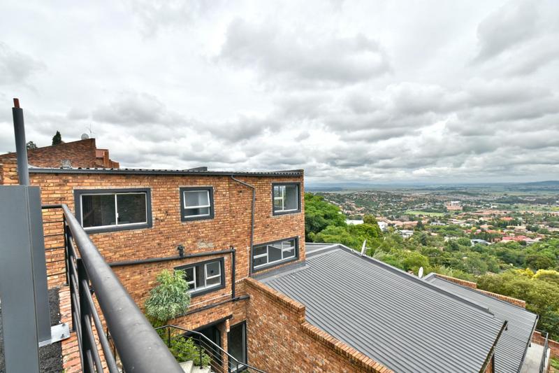 To Let 1 Bedroom Property for Rent in Glenvista Gauteng