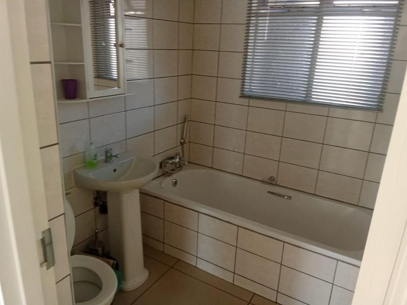 2 Bedroom Property for Sale in Northcliff Gauteng