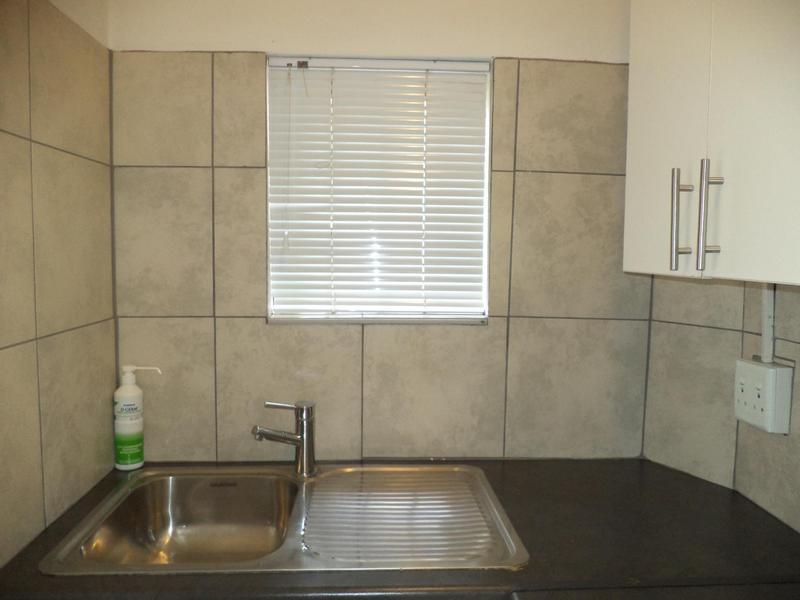 To Let 1 Bedroom Property for Rent in Sydenham Gauteng