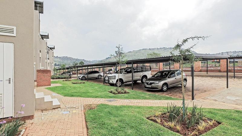 2 Bedroom Property for Sale in Wilgeheuwel Gauteng