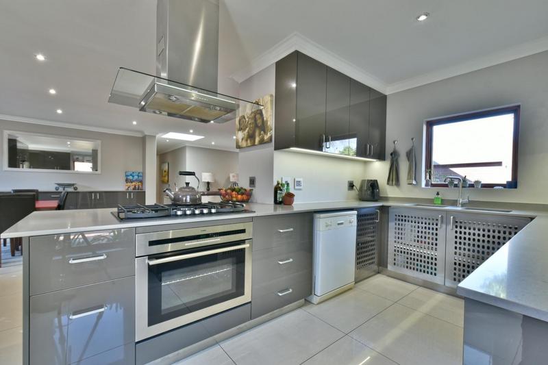 4 Bedroom Property for Sale in Parktown North Gauteng