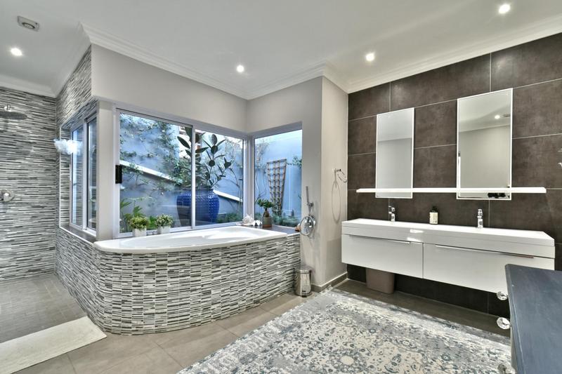 4 Bedroom Property for Sale in Parktown North Gauteng