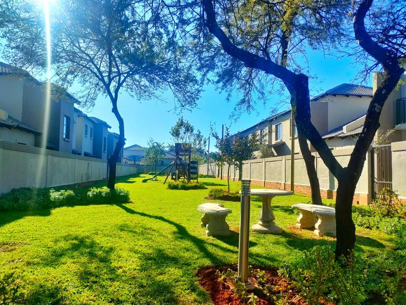 To Let 2 Bedroom Property for Rent in Montana Tuine Gauteng